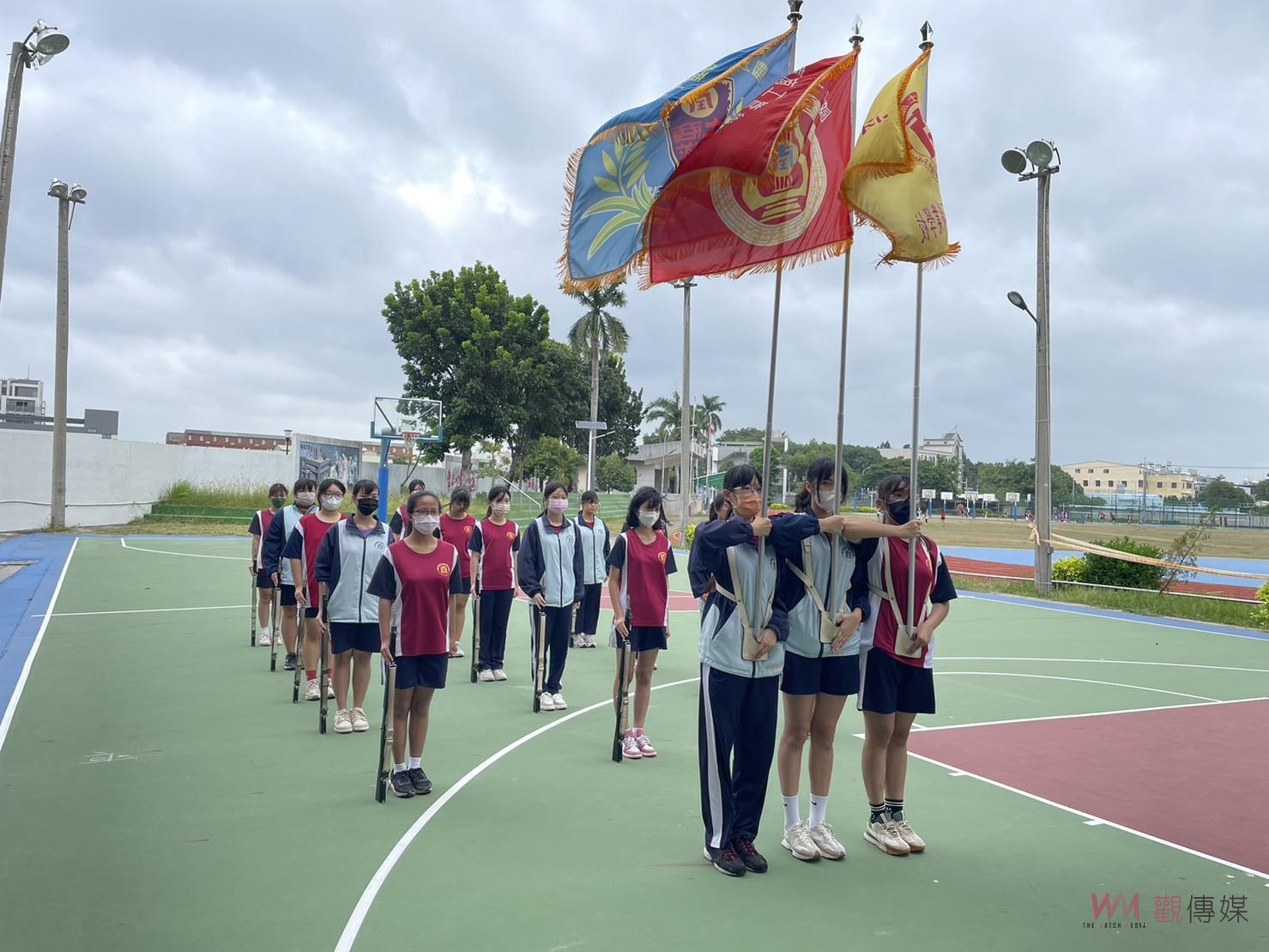 土商樂儀隊慶雙十 校長體驗操槍艱辛 - https://www.watchmedia01.com