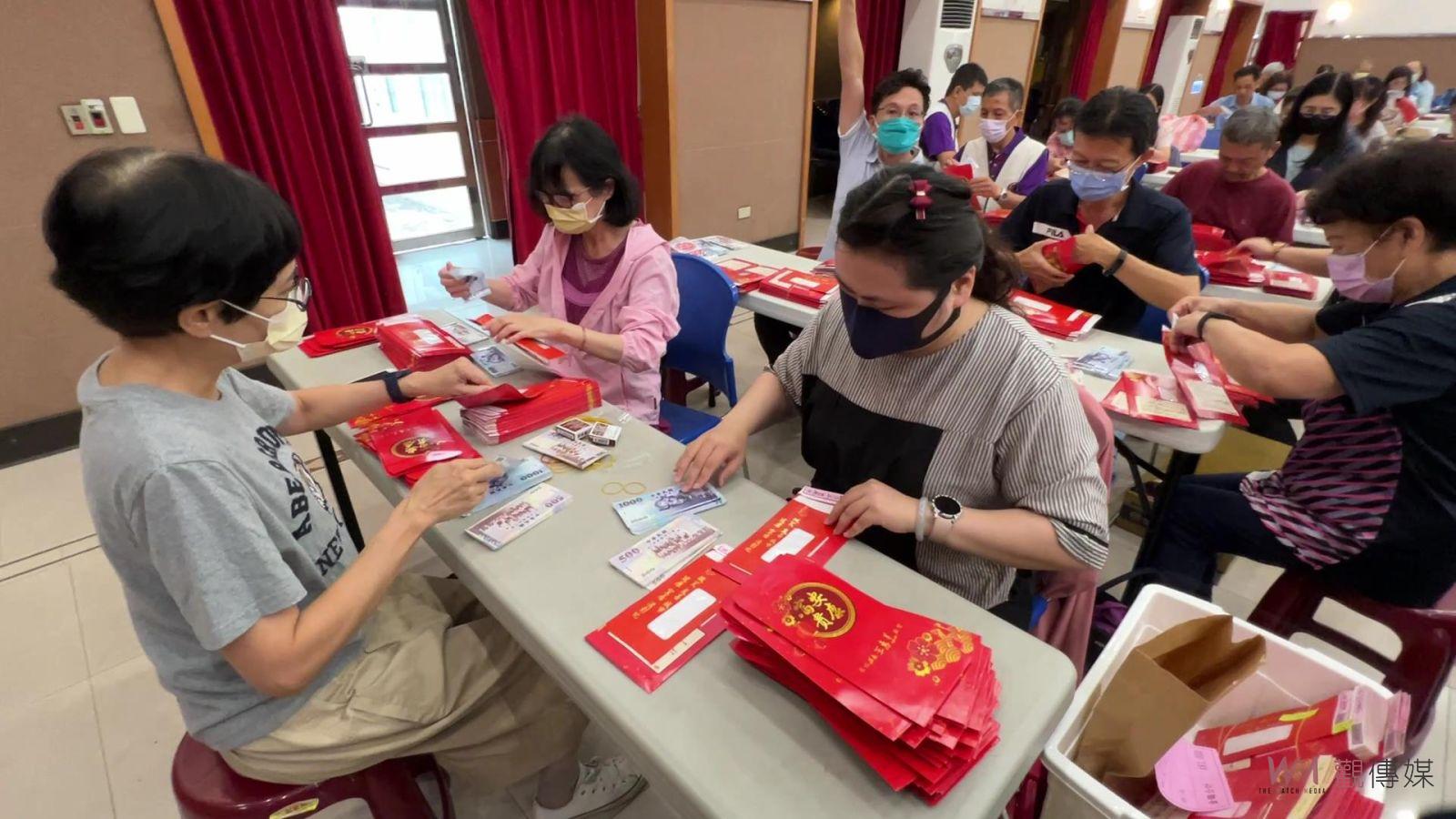 影／迎接重陽節系列活動發放敬老禮金　市公所動員數百人同場點鈔 - https://www.watchmedia01.com