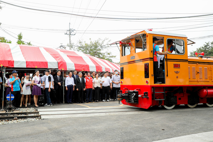 嘉義高鐵站至故宮南院五分車觀光鐵路全線開通 - https://www.watchmedia01.com