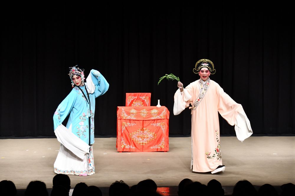 北醫首位崑曲院長　楊政達帶領學生粉墨登場、體會崑曲之美 - https://www.watchmedia01.com