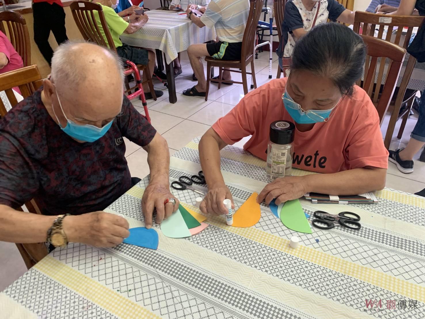 影／彰化榮家DIY熱氣球國旗吊飾　冉冉升空象徵國運昌隆 - https://www.watchmedia01.com