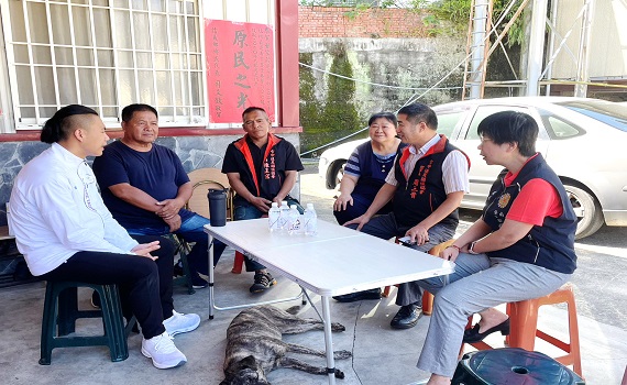 信義勇士甘家葳杭州亞運奪銀 南投縣榮服處到府貼紅榜祝賀 - https://www.watchmedia01.com