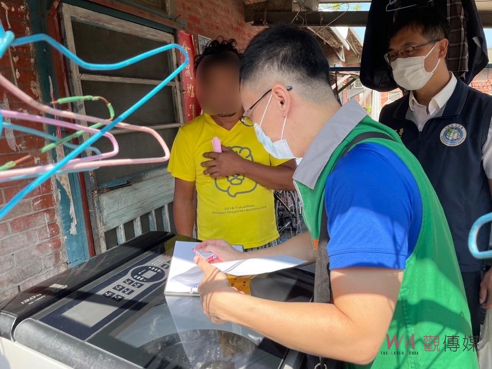 影／移民署、張榮發慈善基金會攜手喪偶單親爸爸獲得家電幫助 - https://www.watchmedia01.com