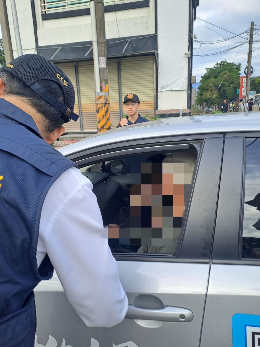天道盟「鐵霸」出監兄弟相迎 宜縣警長督陣未釀事端 - https://www.watchmedia01.com