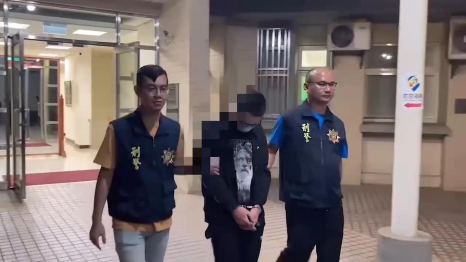 影／欠百萬賭債男子從苗栗搭火車搶銀樓　洗劫約16萬元金項鍊 - https://www.watchmedia01.com