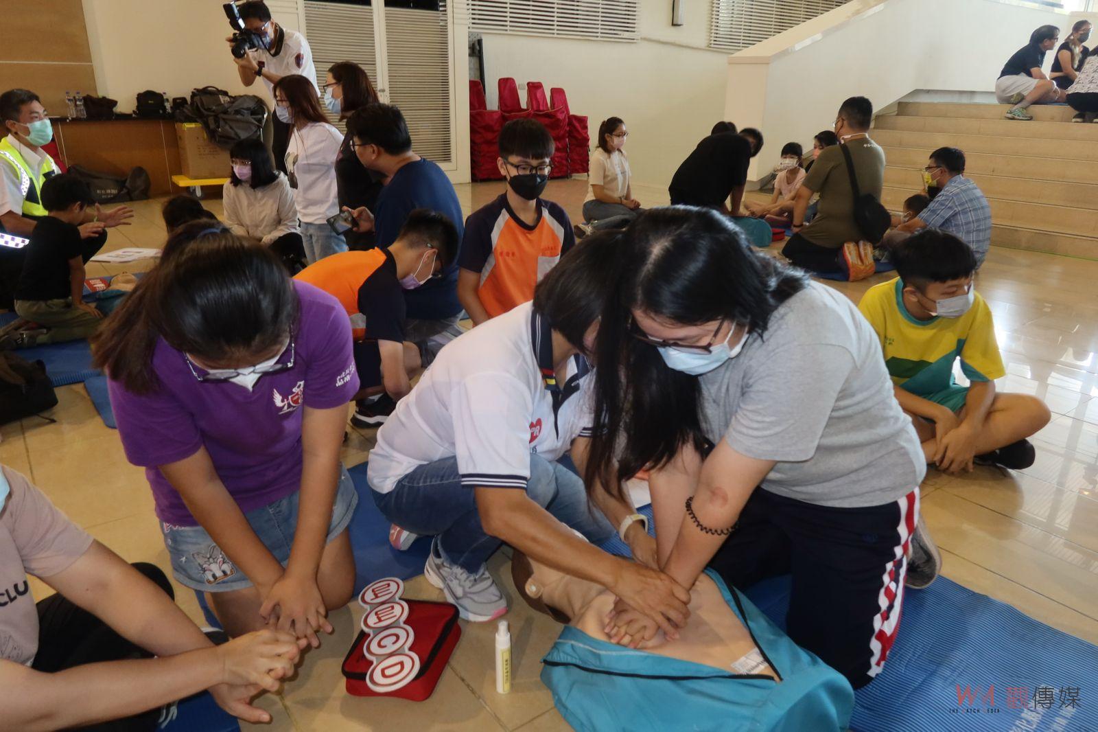 影／非常救護~守護升級　彰化縣救護週辦理26鄉鎮市連線學習CPR+AED - https://www.watchmedia01.com