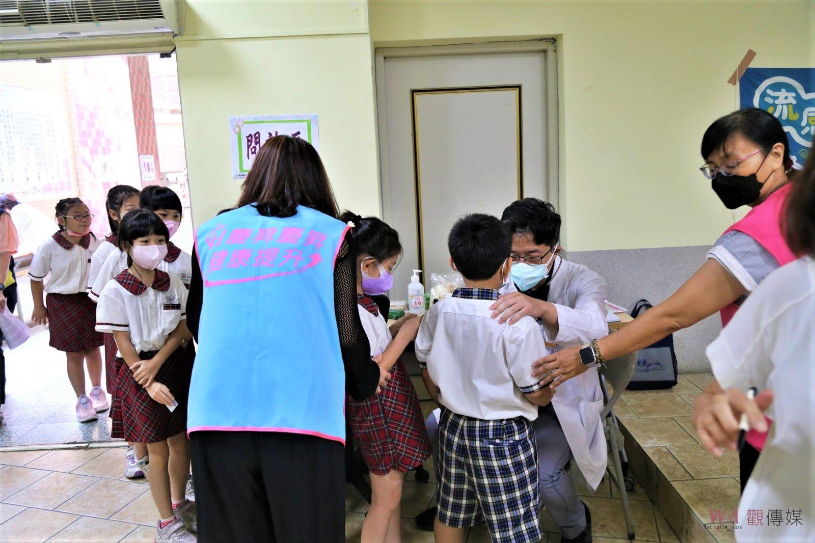 讓孩子接種流感疫苗　施打醫院深入校園服務 - https://www.watchmedia01.com