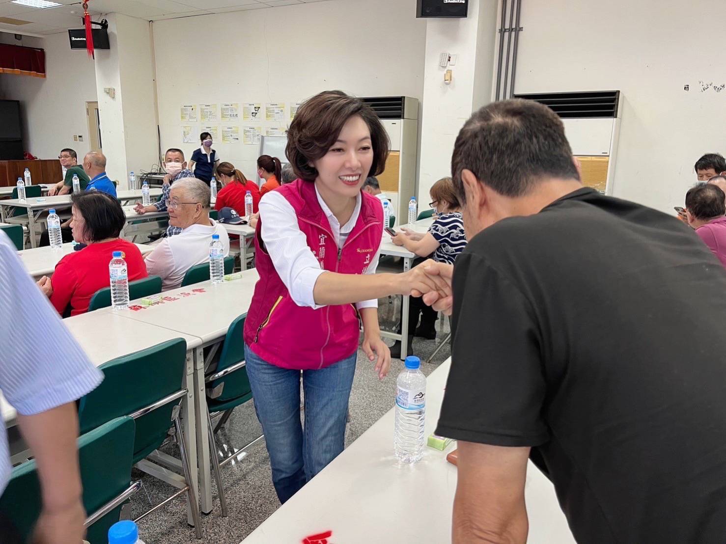陸生納健保引爆藍綠立委參選人戰火 陳俊宇黃琤婷隔空開戰 - https://www.watchmedia01.com