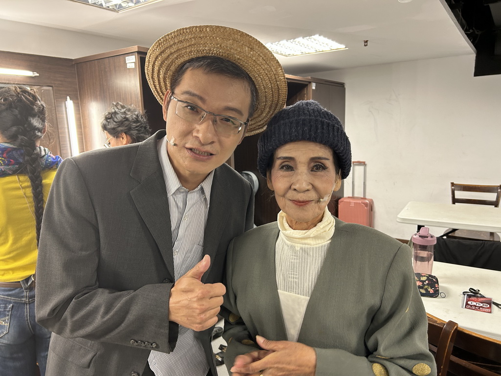 當歌仔戲走入現代劇場版 陳麗香歌仔戲團新劇大夢初醒顛覆傳統戲的規範 - https://www.watchmedia01.com