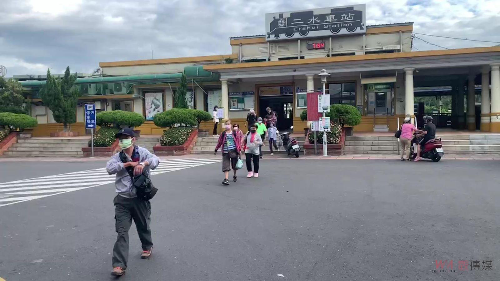 （有影片）／台鐵司機縮駛！集集線全停改「類火車」接駁車服務 - https://www.watchmedia01.com