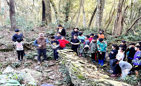 林業保育署南投分署同仁協助久美國民小學師生 重返良久社文化尋根 - https://www.watchmedia01.com