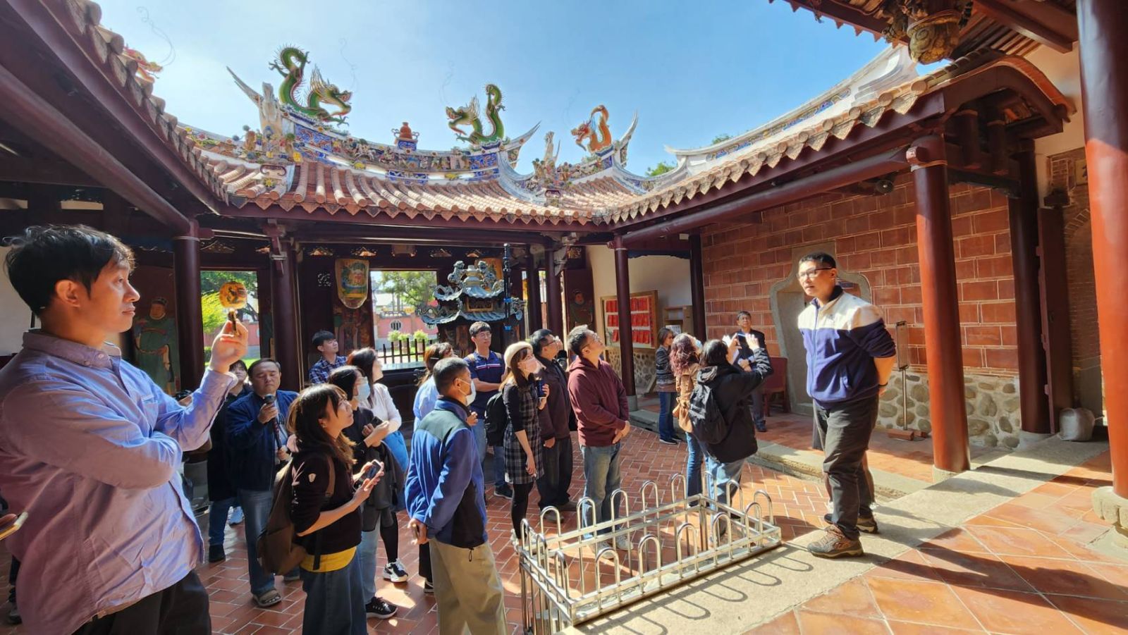 培訓教師運用XR提升數位教學 中市教育局推中小學數位學習 - https://www.watchmedia01.com