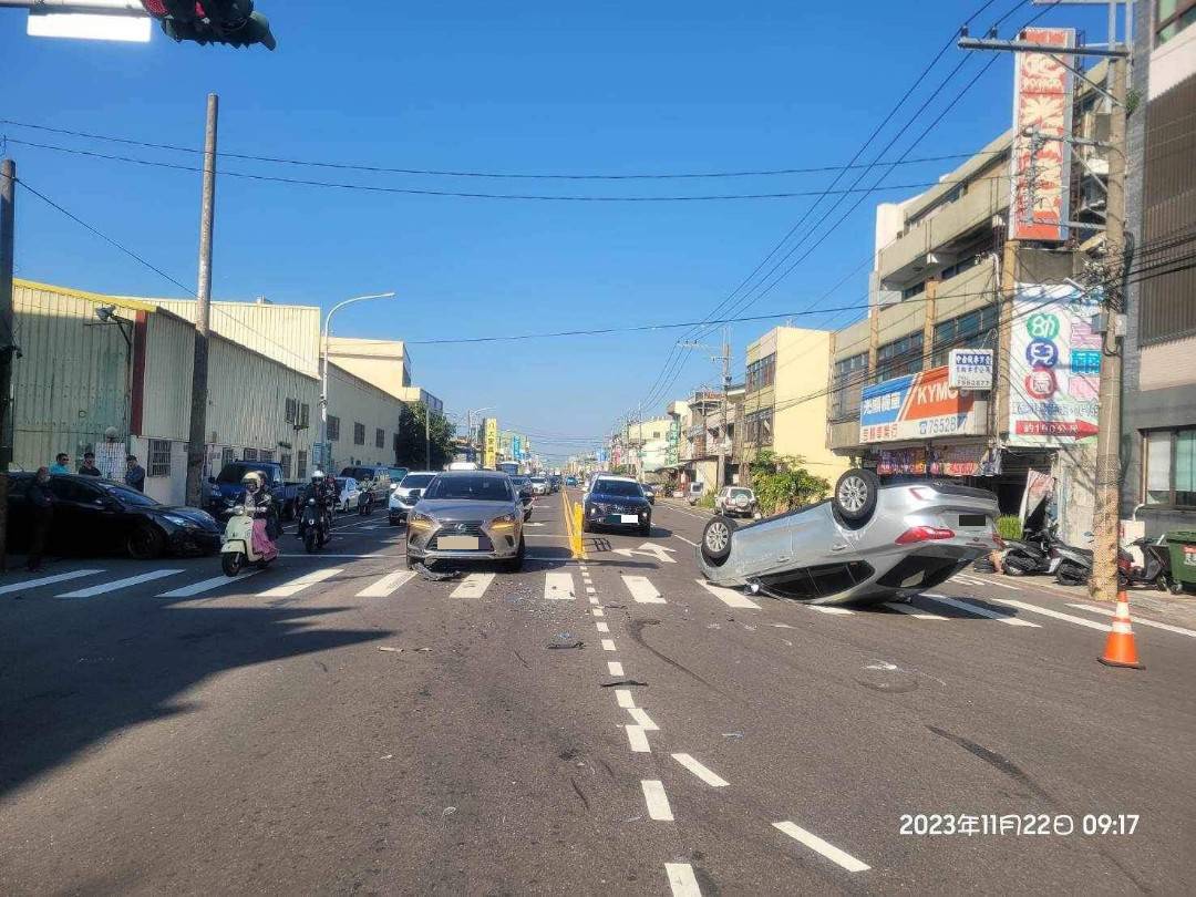 （有影片）／和美高齡駕駛釀三車追撞車禍　一對母女皆掛彩　三駕駛酒測為零 - https://www.watchmedia01.com