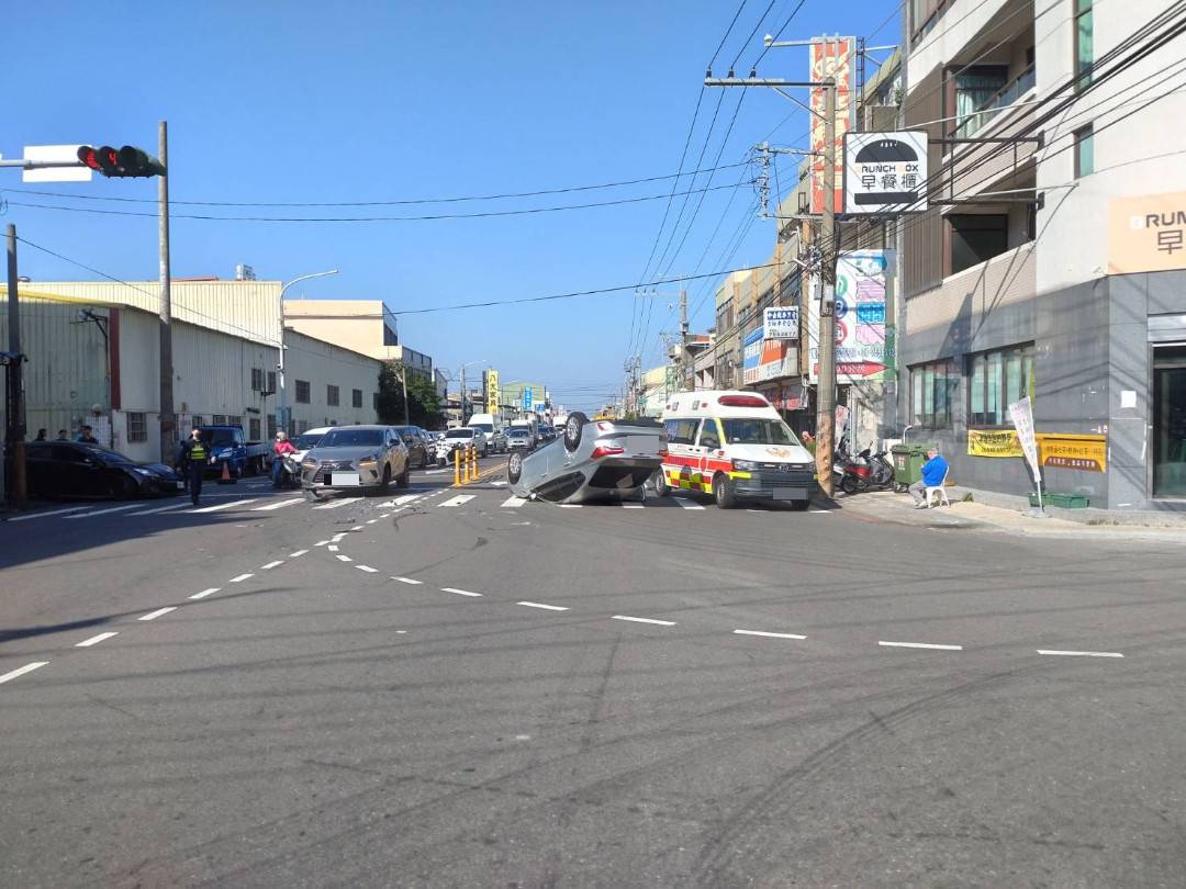 （有影片）／和美高齡駕駛釀三車追撞車禍　一對母女皆掛彩　三駕駛酒測為零 - https://www.watchmedia01.com