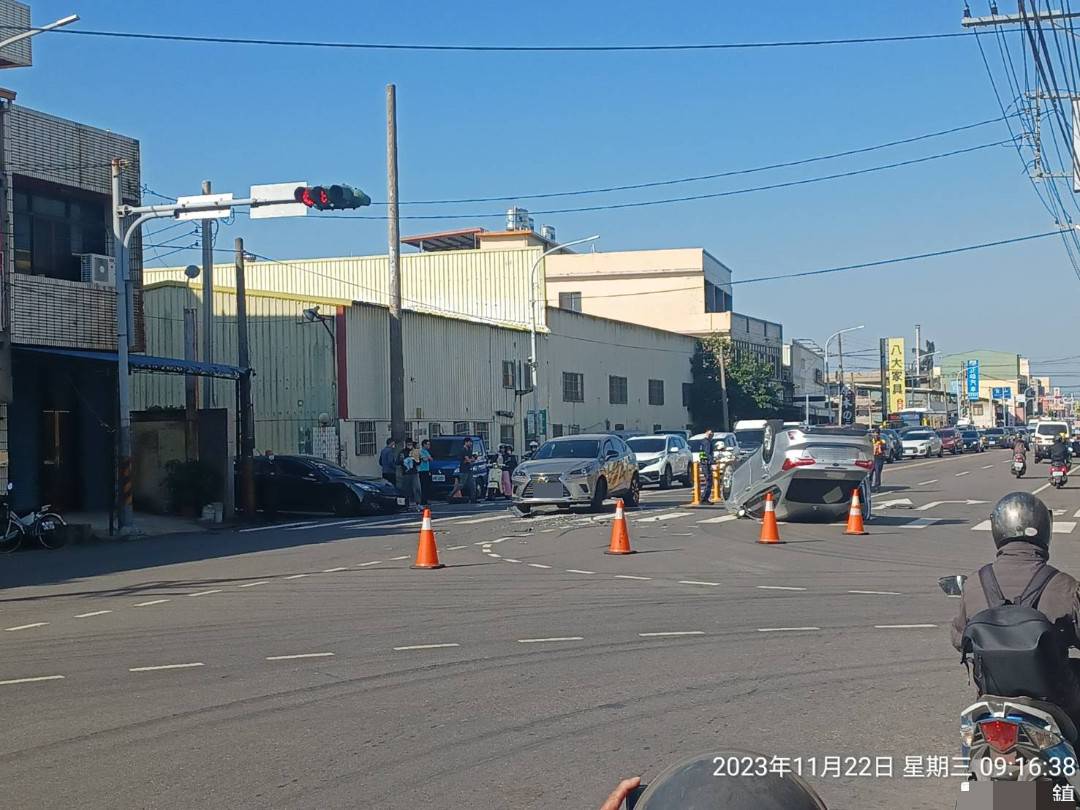 （有影片）／和美高齡駕駛釀三車追撞車禍　一對母女皆掛彩　三駕駛酒測為零 - https://www.watchmedia01.com