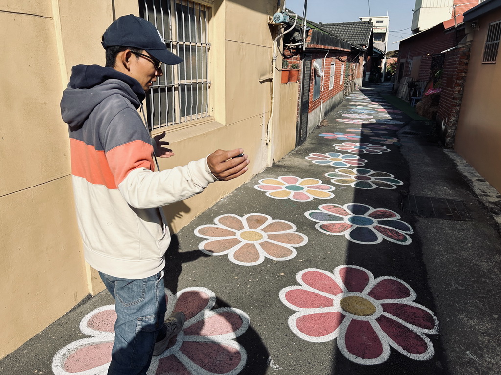 返鄉青年吳奇偉用色彩地方創生 彩繪海豐崙重現家鄉昔日榮景 - https://www.watchmedia01.com
