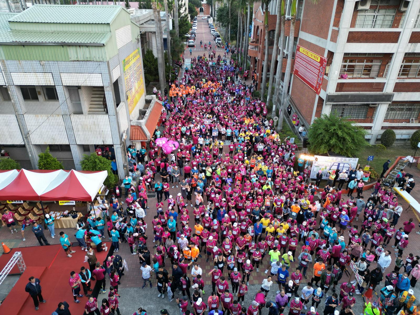 （有影片）／梁佑南領跑100歲阿嬤！伯立歐家園公益馬拉松暖心開跑 - https://www.watchmedia01.com