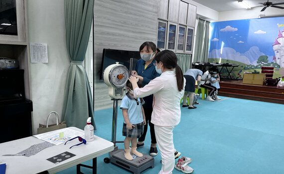 中市醫療團隊入園為幼兒健康檢查！逾2,000名幼兒受惠 - https://www.watchmedia01.com