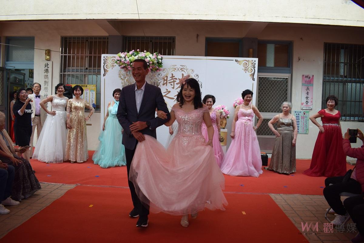 （有影片）／樂齡時光之旅再現青春 禮服婚紗舞台秀首登場 - https://www.watchmedia01.com