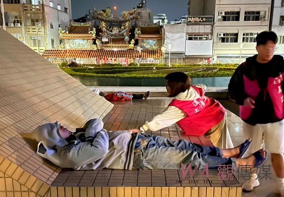 溫暖街友發起募集禦寒物品 民雄上清宮徒步行善寒夜送暖 - https://www.watchmedia01.com
