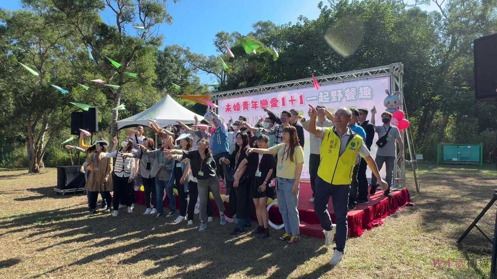 （有影片）／香山步道繽紛聚會！未婚青年「戀愛1+1」野餐趣 - https://www.watchmedia01.com