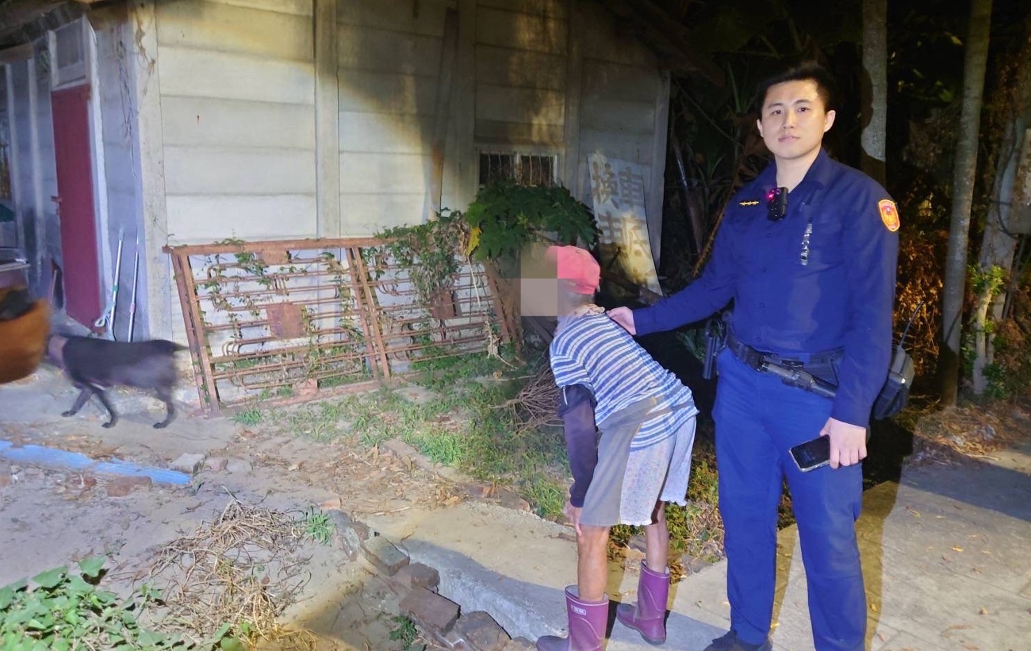 八旬婦散步忘了回家路　斗南警暖心護送老婦到家 - https://www.watchmedia01.com