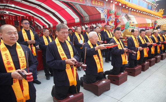 南投縣埔里鎮建醮祈安三獻 南投縣長許淑華上香祈福 - https://www.watchmedia01.com