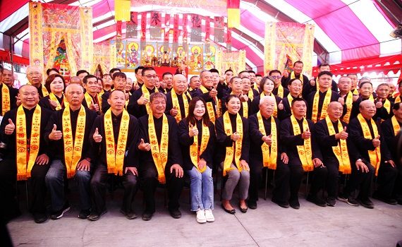 南投縣埔里鎮建醮祈安三獻 南投縣長許淑華上香祈福 - https://www.watchmedia01.com