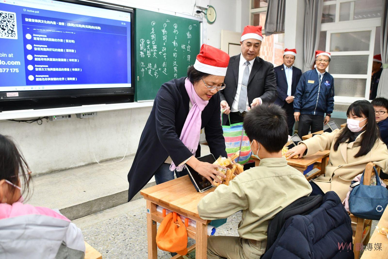 （有影片）／彰化縣中小學老舊課桌椅明年全部汰換　縣府砸近9千萬桌椅更新 - https://www.watchmedia01.com