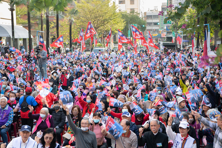 韓國瑜嘉市為張秀華助選　經國新城萬人空巷掀熱潮 - https://www.watchmedia01.com