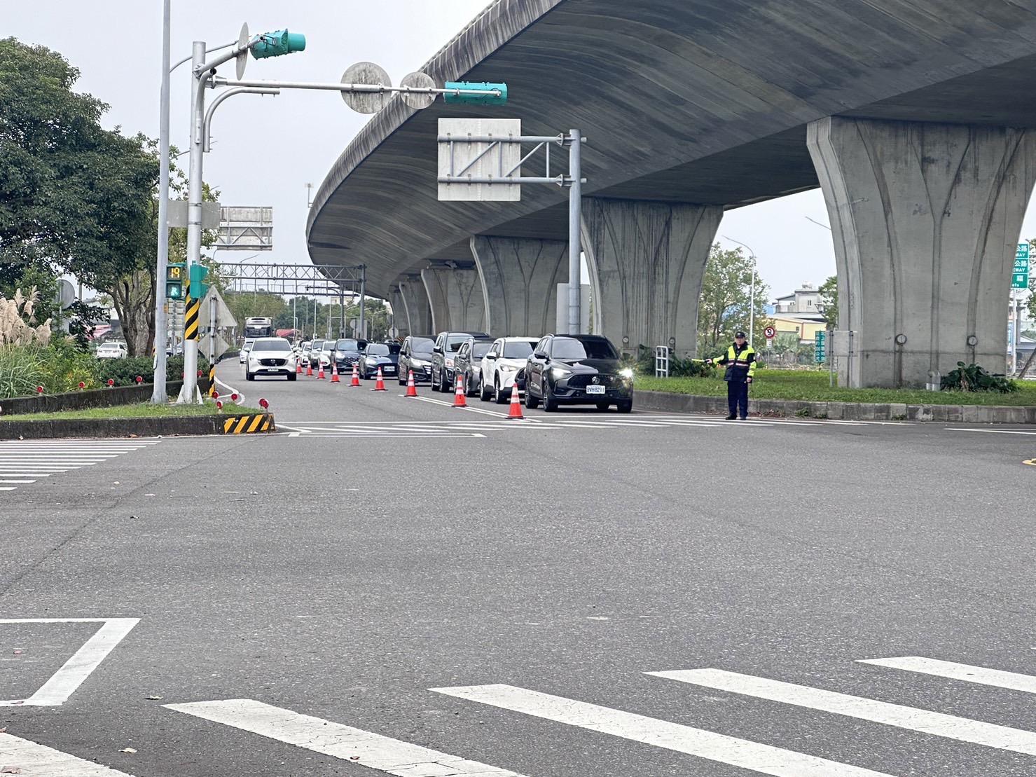 元旦假期最後一天國五北返車潮湧現 預計2日凌晨始能恢復順暢 - https://www.watchmedia01.com