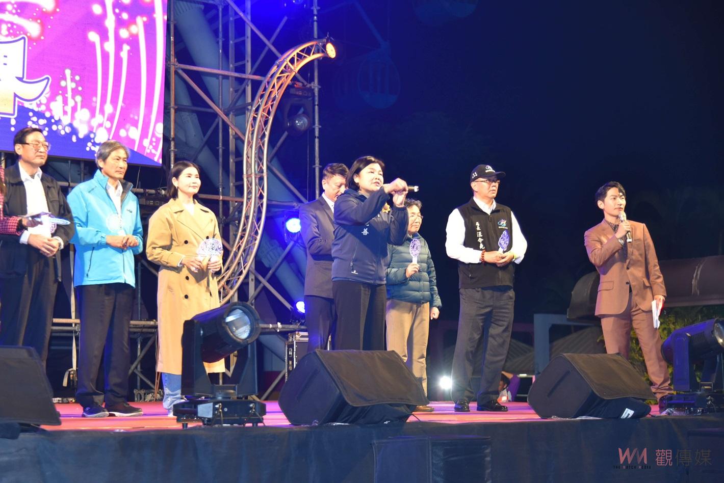 (有影片)/張麗善攜手民眾喜迎2024年 共賞劍湖山摩天輪跨年煙火秀 - https://www.watchmedia01.com