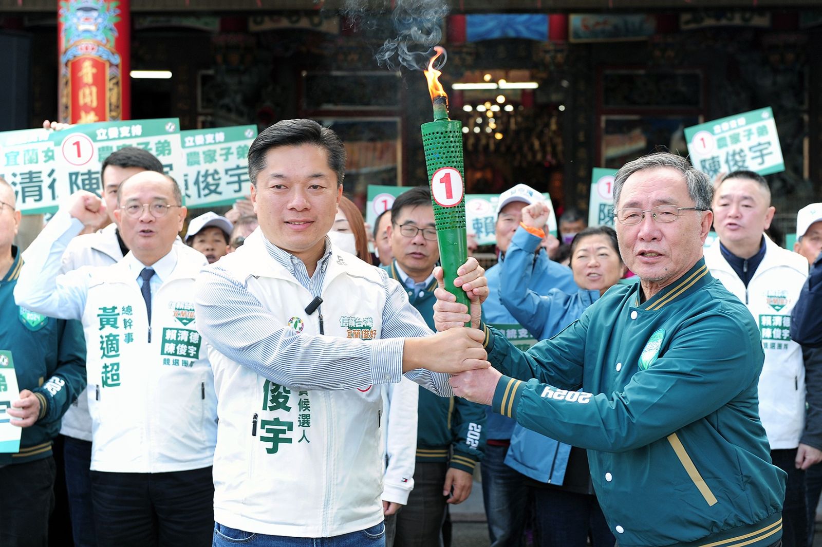 競選活動正式開跑首日 宜蘭藍綠白立委候選人各有起手式 - https://www.watchmedia01.com