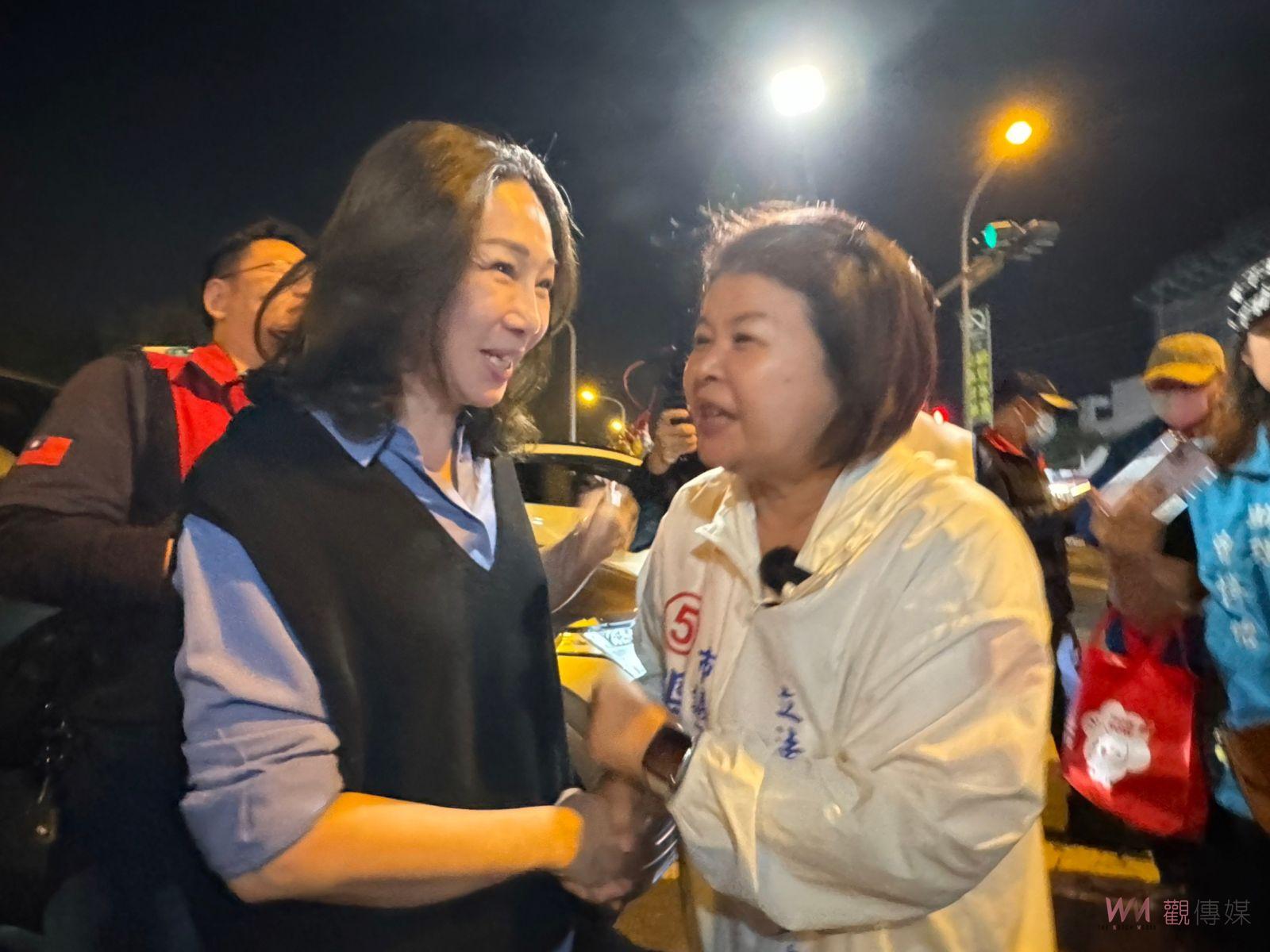 湖美夜市重新營運　李佳芬陪張秀華掃街拜票 - https://www.watchmedia01.com
