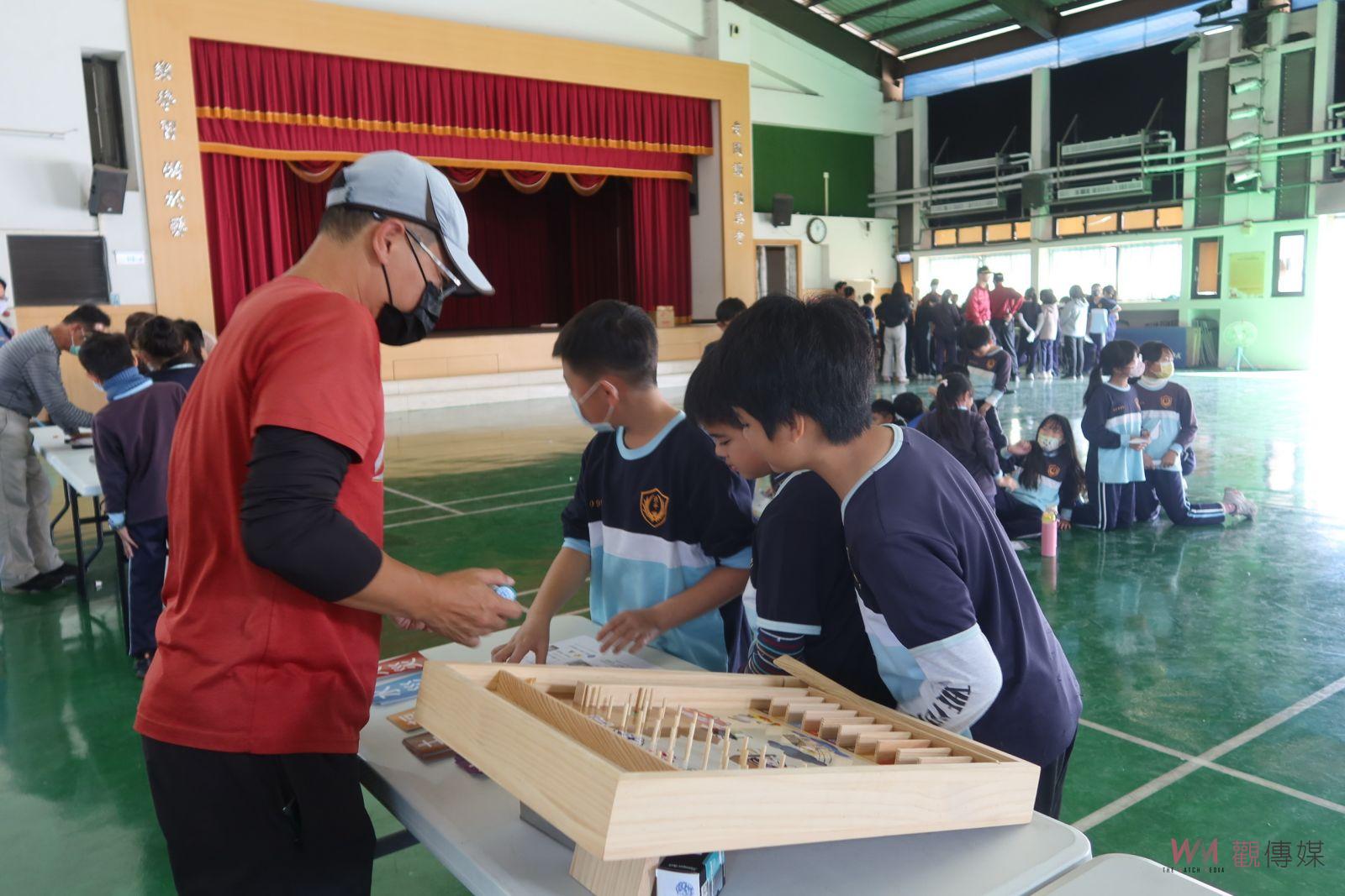 （有影片）／北斗國小學童防災教育闖關大作戰　「防災‧醬玩！」寓教於樂 - https://www.watchmedia01.com