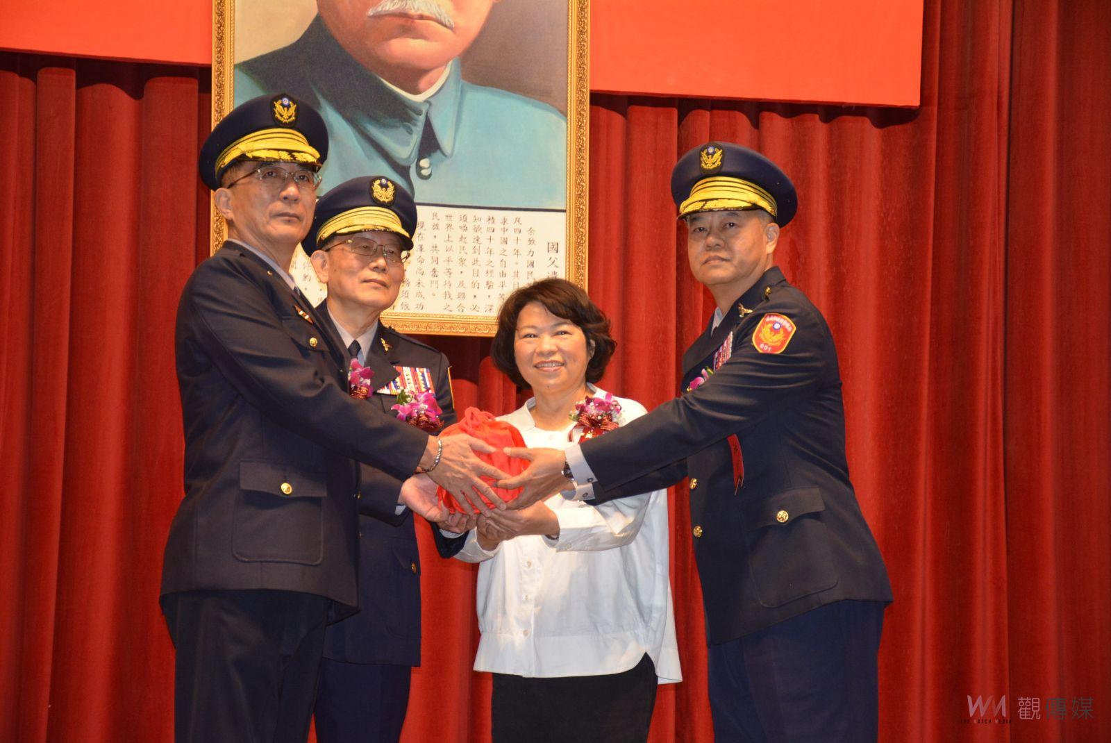 警政力量安定民心　嘉市警局卸、新任局長交接 - https://www.watchmedia01.com