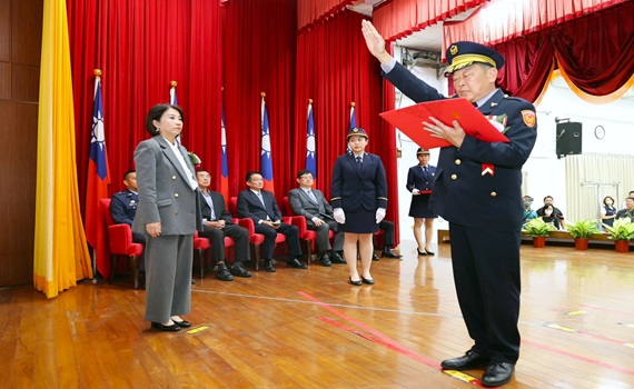 屏縣警局卸新任局長交接 新任局長戴台捷宣誓就職 - https://www.watchmedia01.com