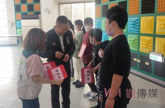 資助嘉義家扶中心弱勢學童 木禾國際聯手盈松環保贈獎助金 - https://www.watchmedia01.com