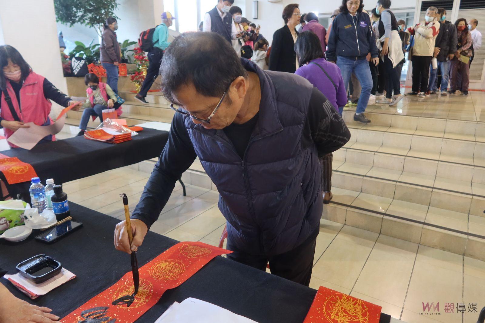（有影片）／祥龍瑞氣‧迎新春！19書法名家聯袂揮毫　送上570幅春聯祝福 - https://www.watchmedia01.com
