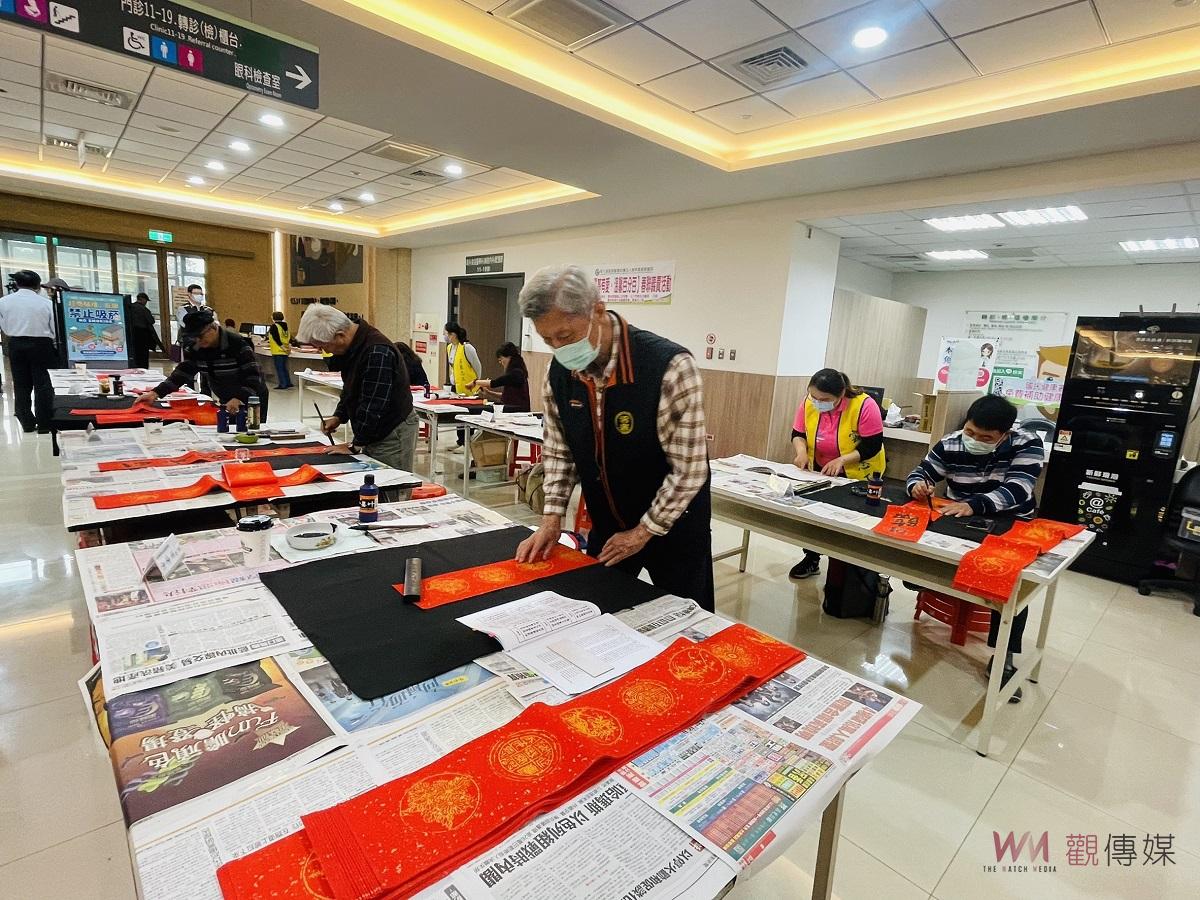 雲基邀名書法家現場揮毫 春聯義賣一起做愛心 - https://www.watchmedia01.com