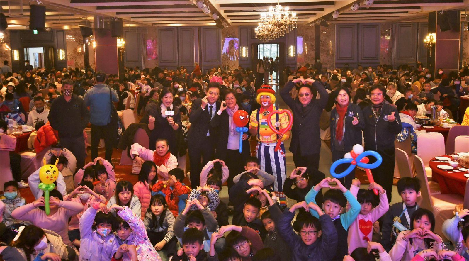 （有影片）／齊心助弱勢過好年　暖心、暖胃　彰化寒冬送愛幸福龍來春節圍爐 - https://www.watchmedia01.com