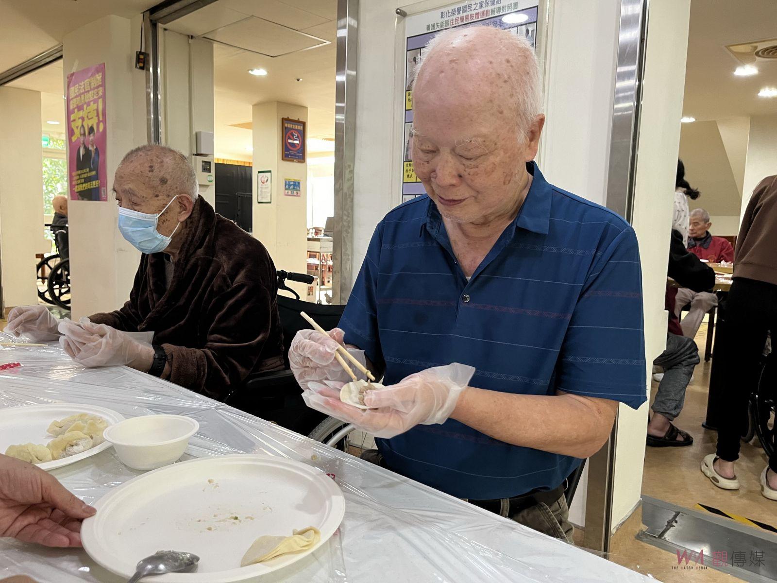 喜迎金龍年認識吉祥年菜　彰化榮家住民一起動手動餃 - https://www.watchmedia01.com