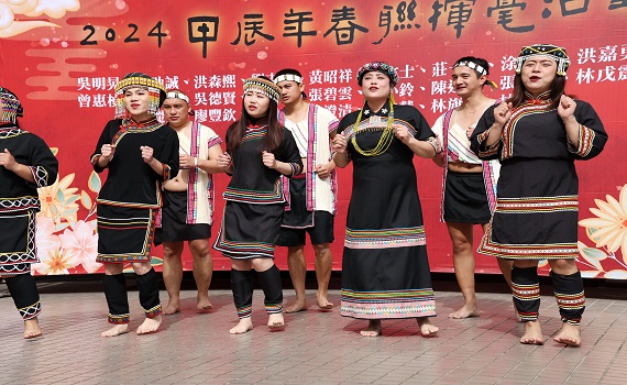 南投縣政府邀集書法名家揮毫免費送春聯 共迎甲辰年新春過好年 - https://www.watchmedia01.com