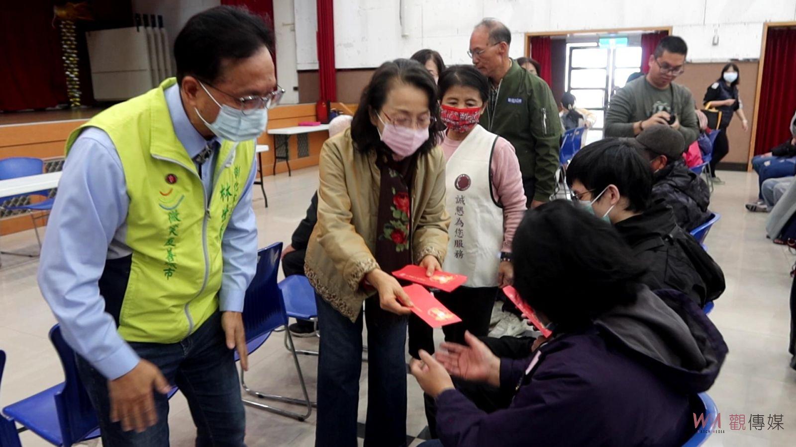 （有影片）／愛不斷電！佛心企業大通電子捐春節慰問金　溫暖78戶關懷家庭 - https://www.watchmedia01.com