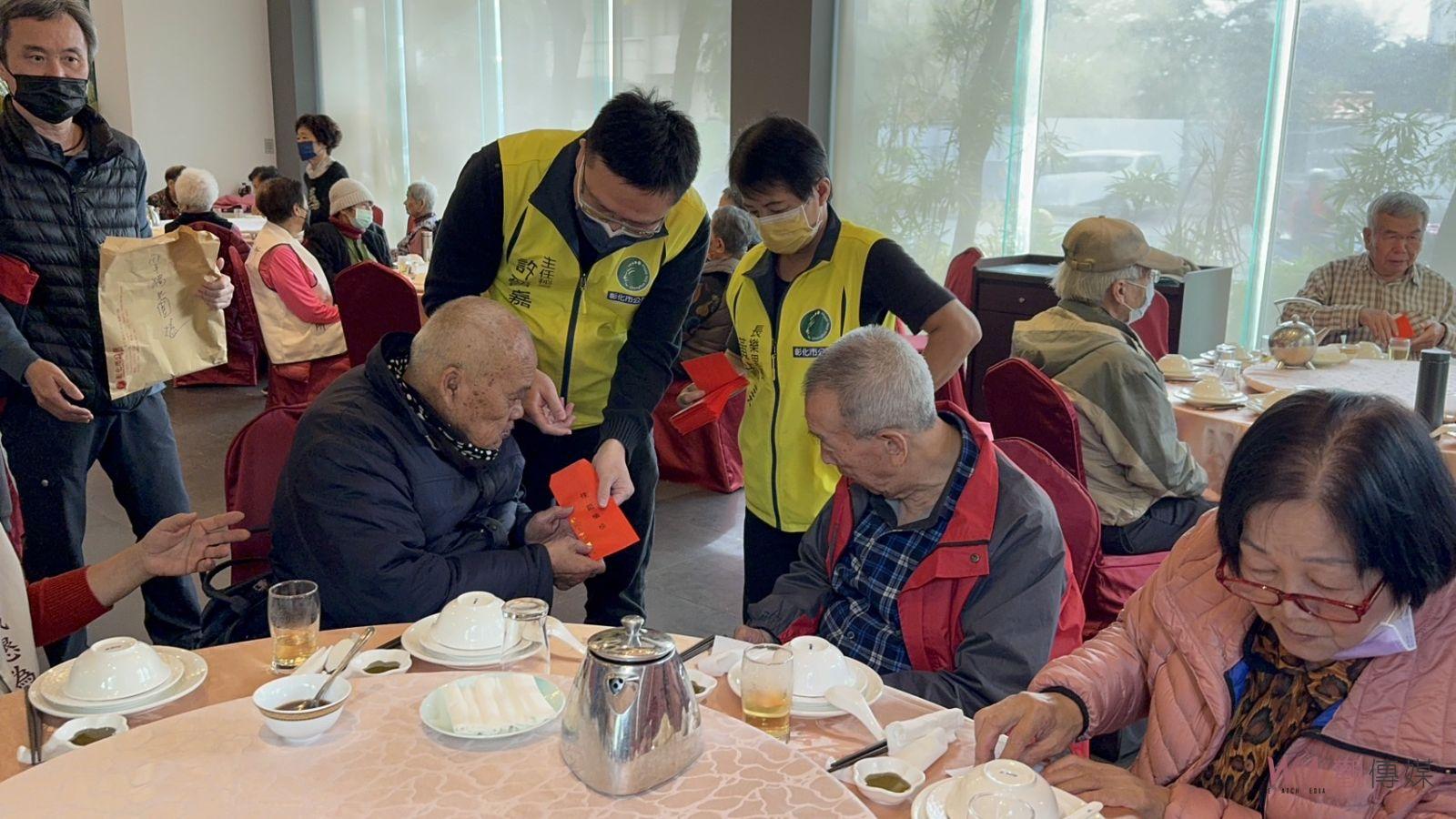 （有影片）／暖心寒冬餐會：彰化市送愛關懷孤獨長者　長者義剪享溫情午宴 - https://www.watchmedia01.com