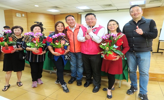 龍年大吉 魚池鄉農會　雙蝶迎春賀新年插花活動 - https://www.watchmedia01.com