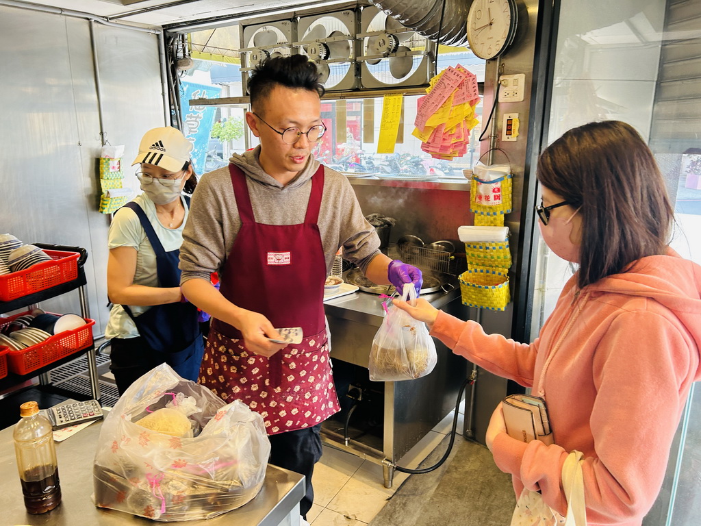美食名店第二代創青賴俊瑋開分店 大村當歸鴨在員林滿足更多人的味蕾 - https://www.watchmedia01.com