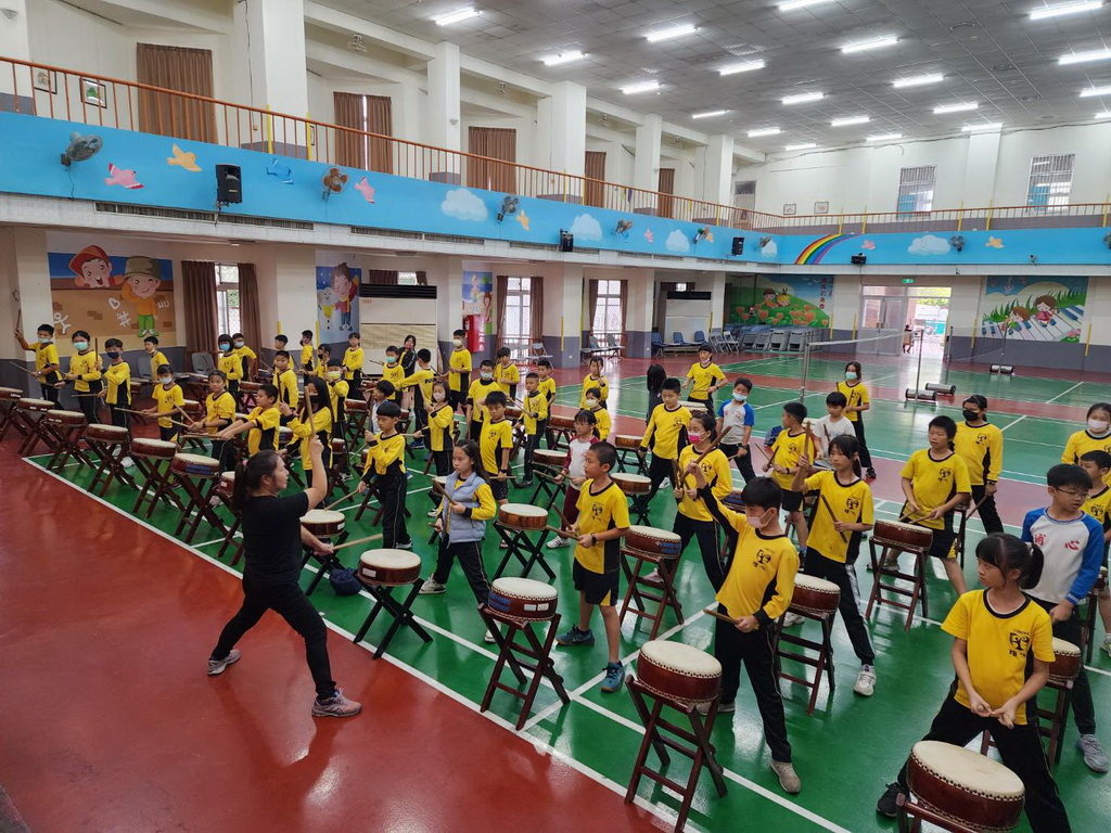 埔心國小太鼓隊成軍六年 屢受邀活動演出展現團隊默契與精神 - https://www.watchmedia01.com