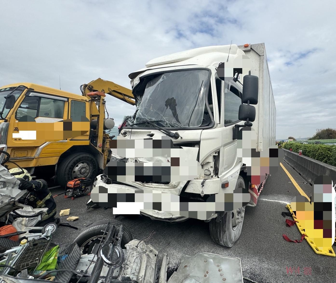 （有影片）／國道1號7車連環撞釀1死1傷　駕駛找胞弟冒名頂替遭聲押 - https://www.watchmedia01.com