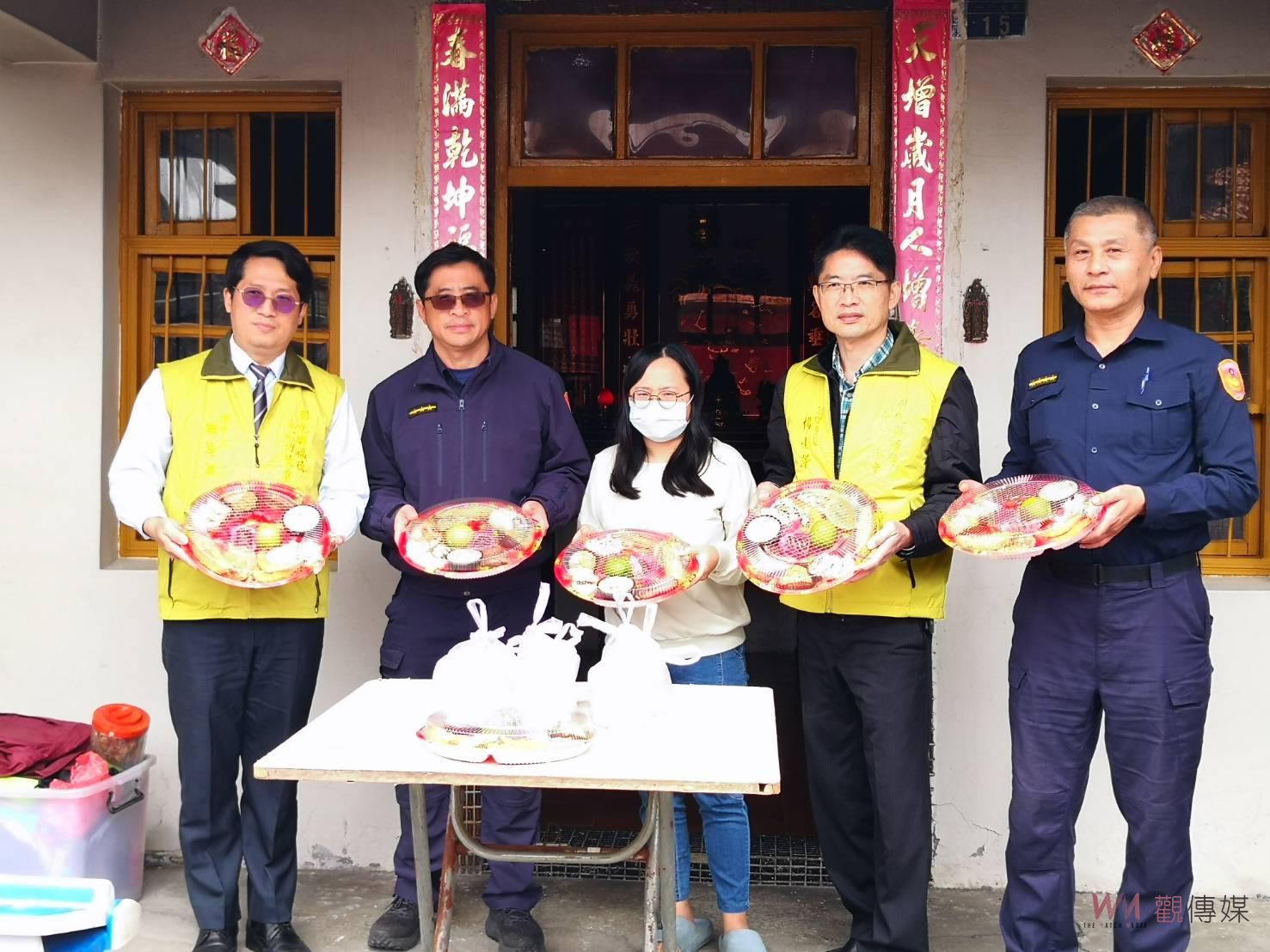 （有影片）／北斗警分局與福德善心功德會關懷弱勢家庭　送暖心又暖胃的年菜 - https://www.watchmedia01.com